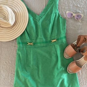 TAHARI Sleeveless Shift Fress in Kelly Green